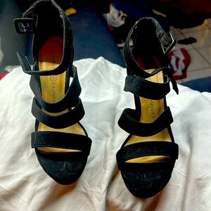 Chinese laundry, suede heels wedges